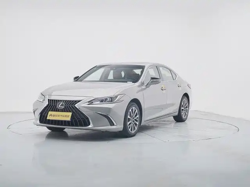 Lexus ES 2022