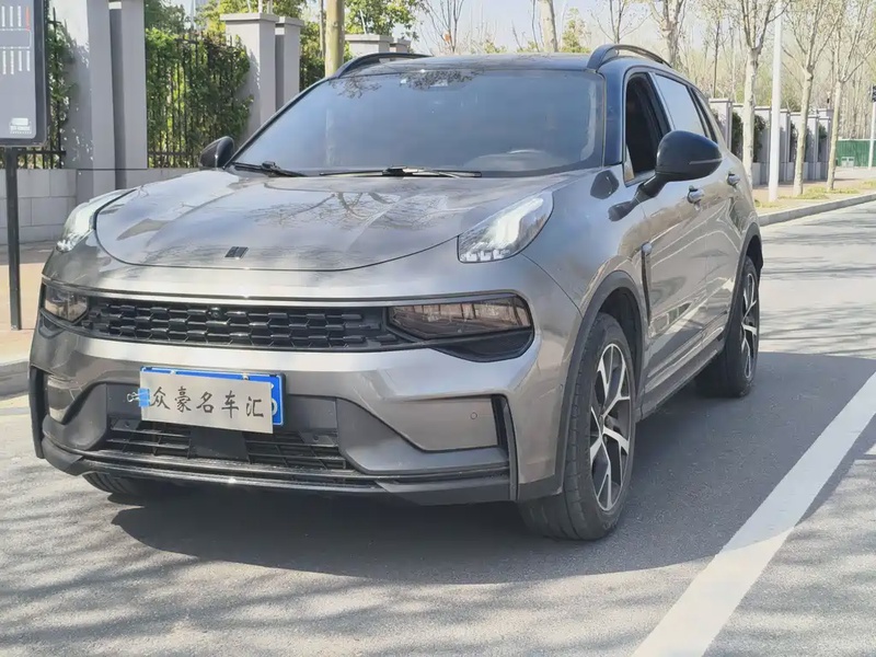 Lynk & Co 01