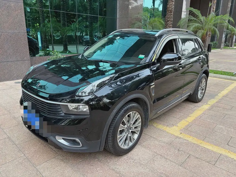 Lynk & Co 01