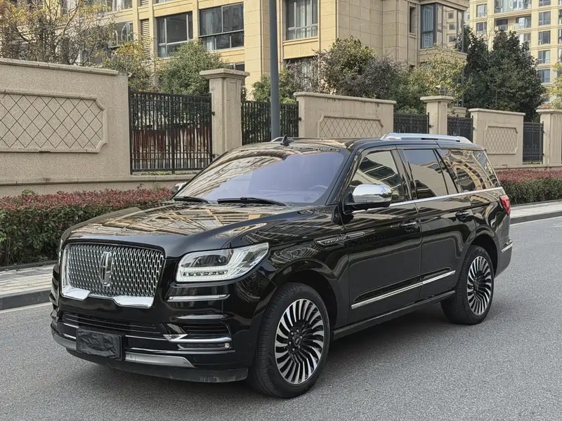 Lincoln Navigator