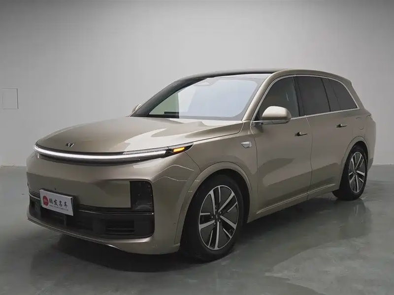 Li Auto L8