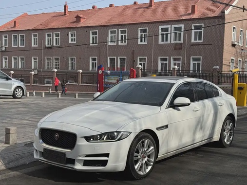 Jaguar XE 2018