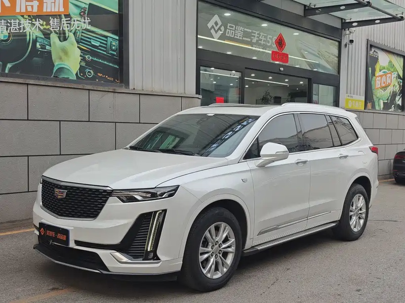 Cadillac XT6