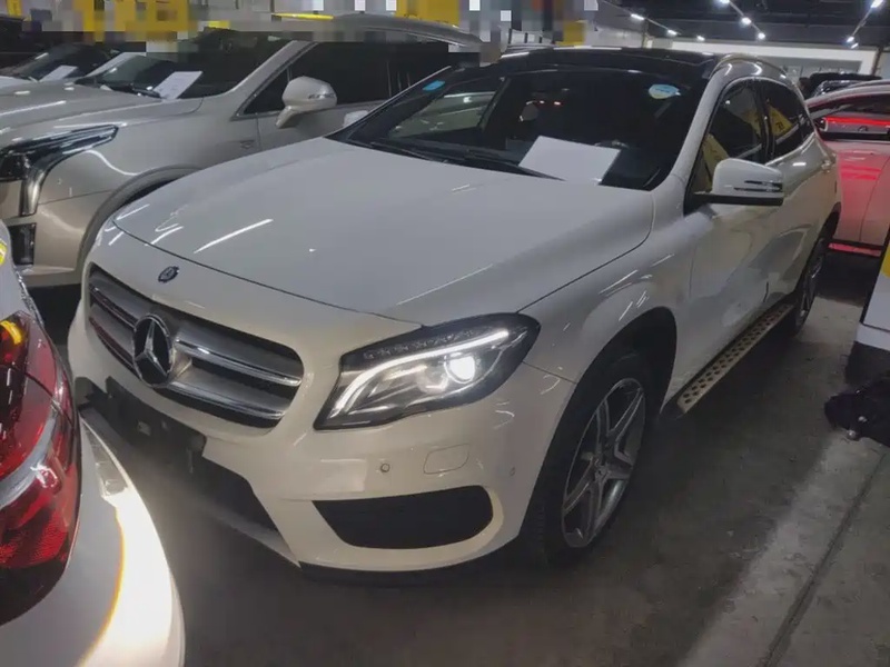 Mercedes-Benz GLA-Class