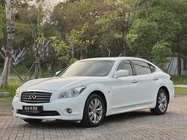 Infiniti M 2012