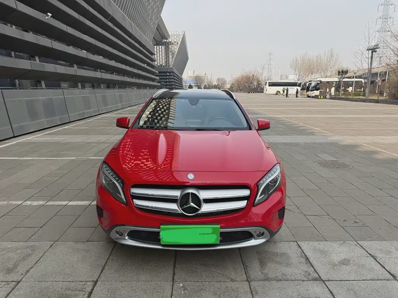 Mercedes-Benz GLA-Class