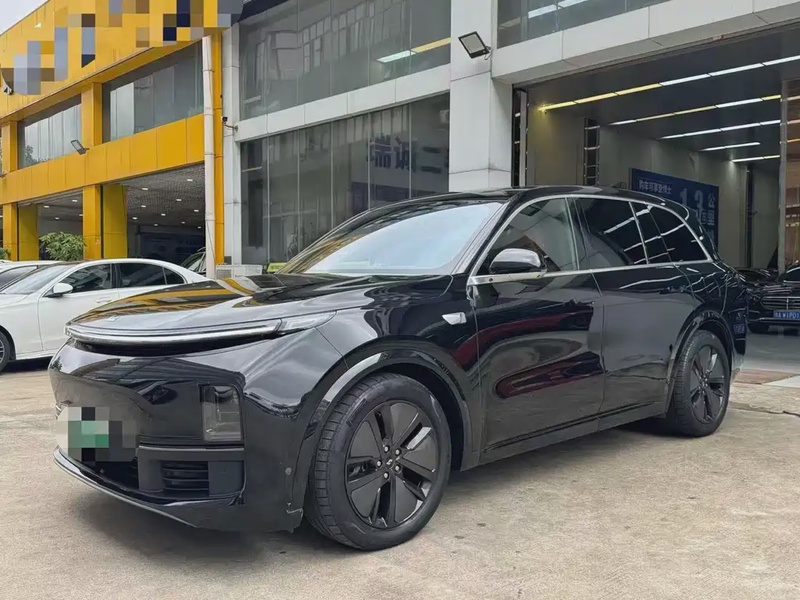 Li Auto L8