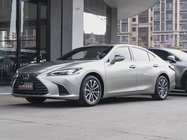 Lexus ES 2025