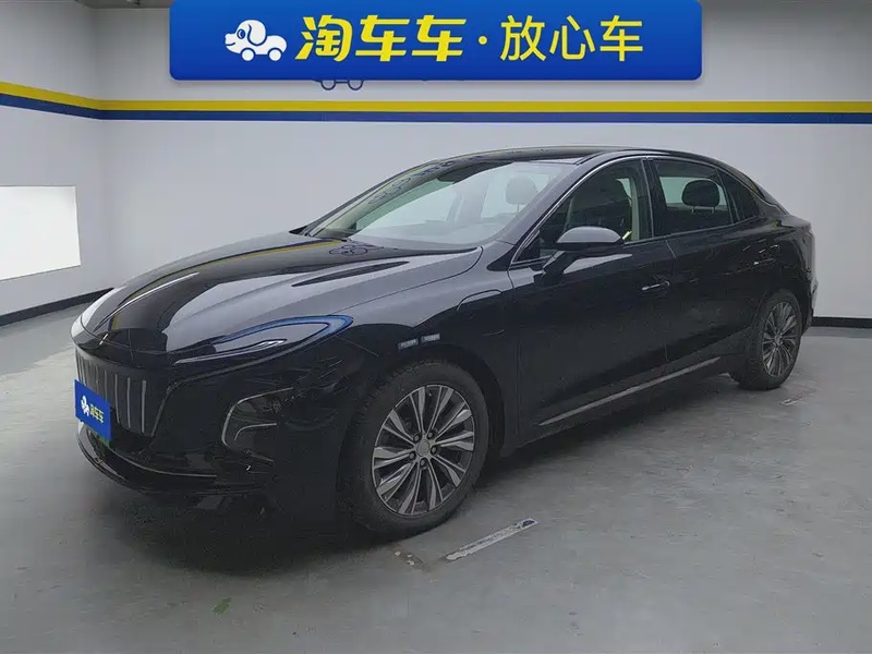 Hongqi E-QM5