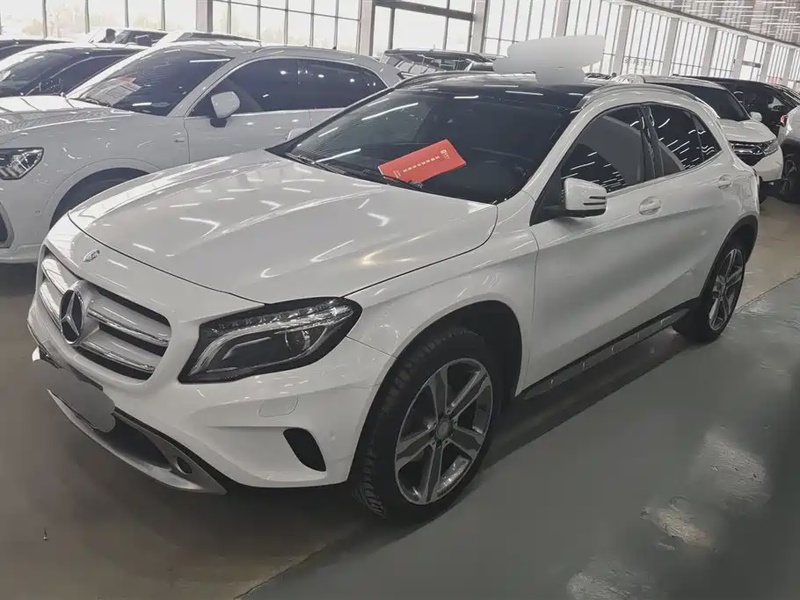 Mercedes-Benz GLA-Class