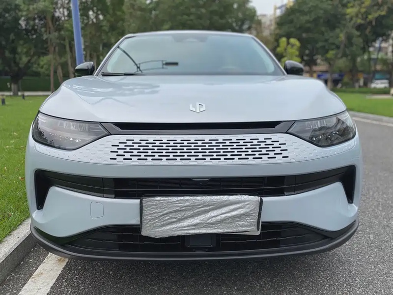 Leapmotor C11