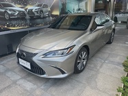 Lexus ES 2019