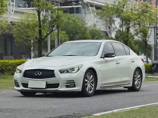 Infiniti Q50 2015