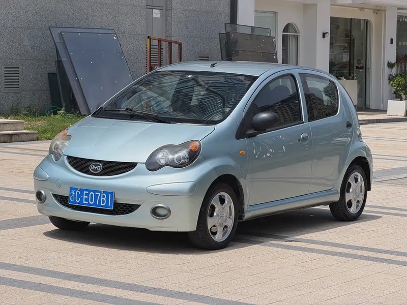 BYD F0
