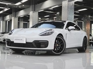 Porsche Panamera 2021