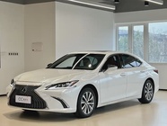 Lexus ES 2020
