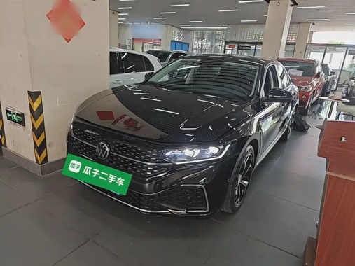Volkswagen Passat 2024