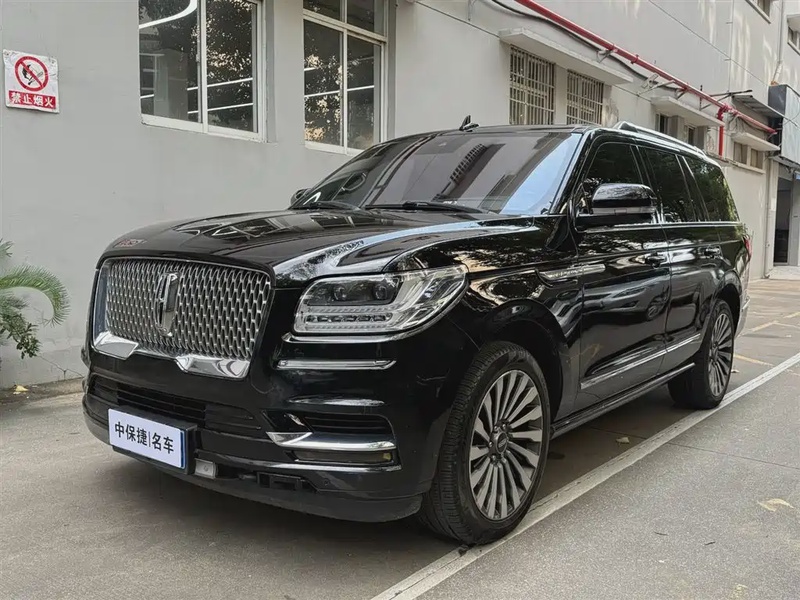 Lincoln Navigator