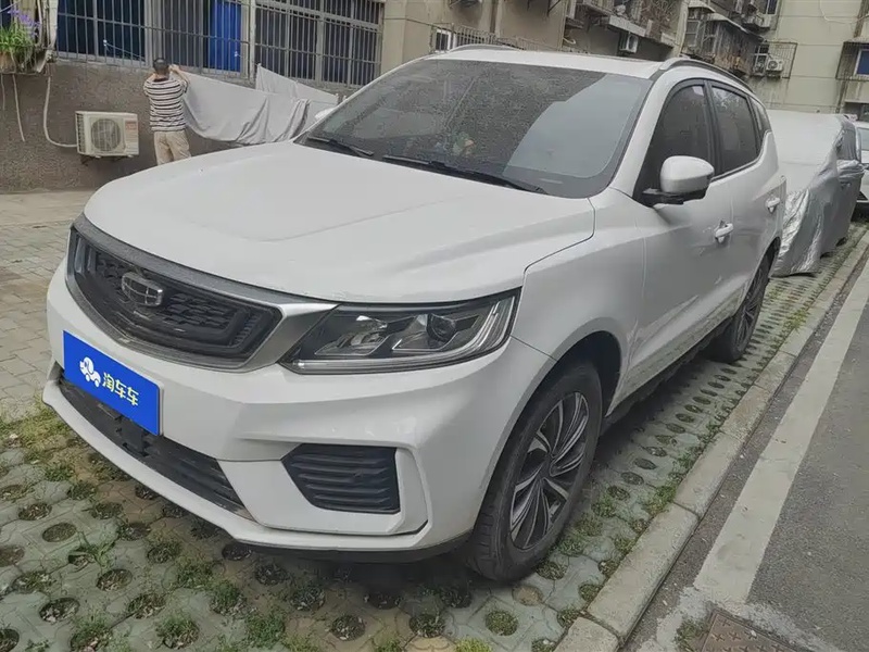 Geely X6