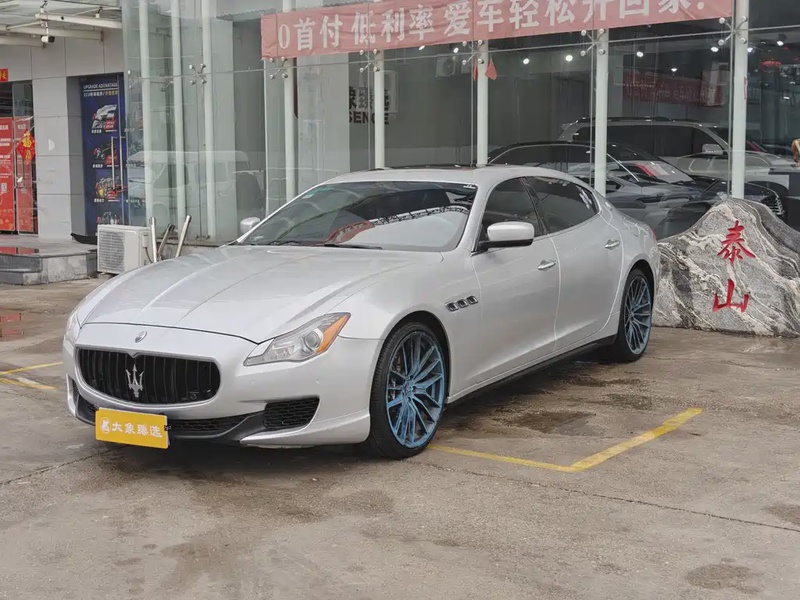 Maserati Quattroporte