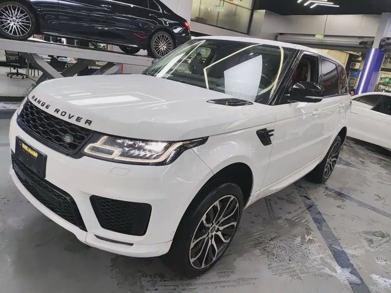 Land Rover Sport