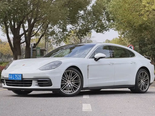 Porsche Panamera 2021