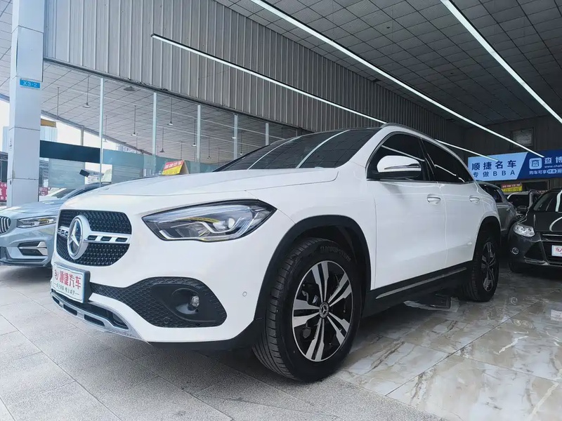 Mercedes-Benz GLA-Class