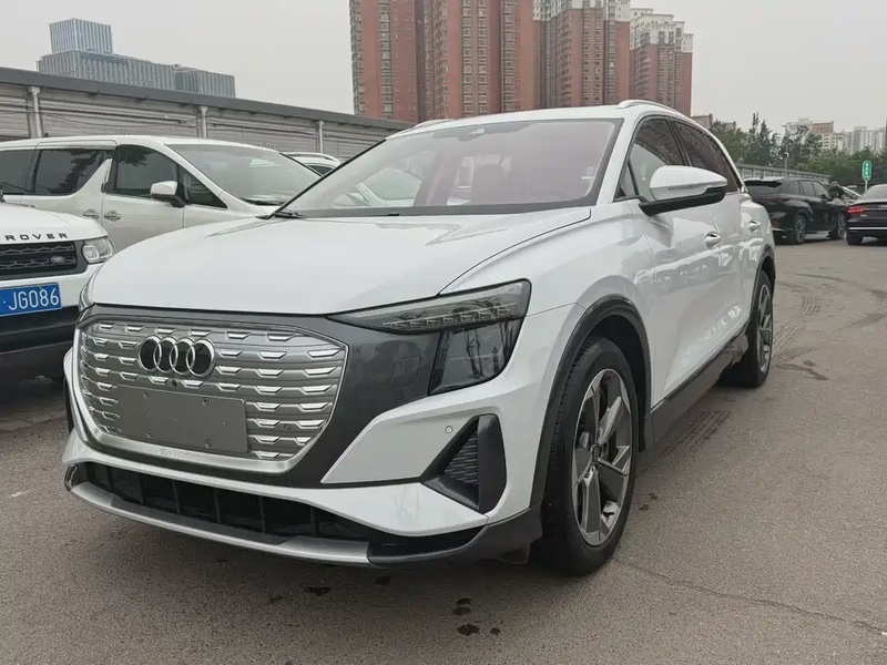 Audi Q5 e-tron