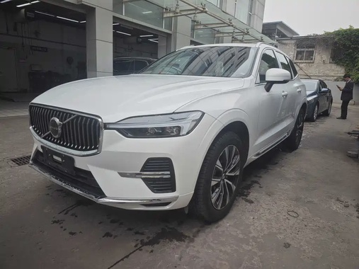 Volvo XC60 2025