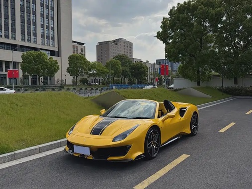 Ferrari 488 2019