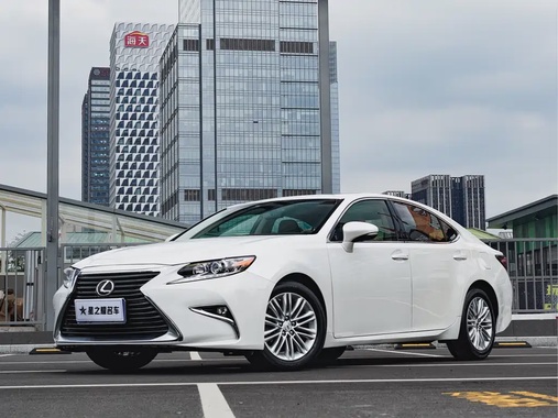 Lexus ES 2018