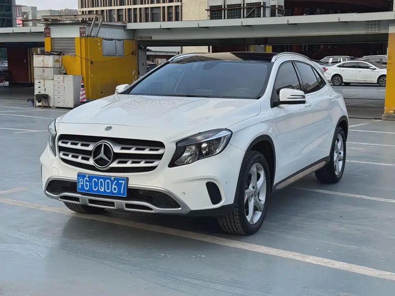 Mercedes-Benz GLA-Class