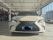 Lexus ES 2019