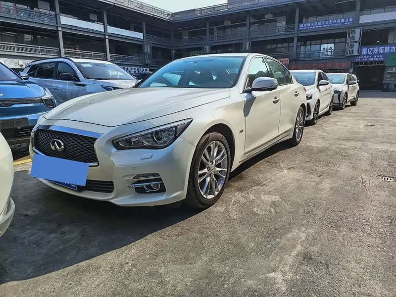 Infiniti Q50