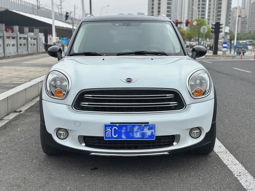 MINI Countryman 2015