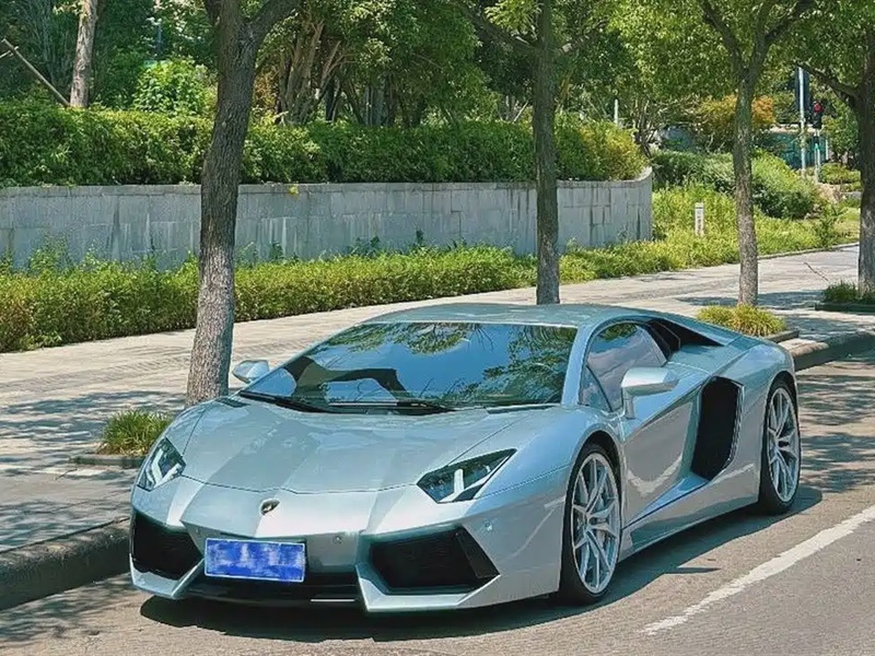 Lamborghini Aventador