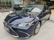 Lexus ES 2020