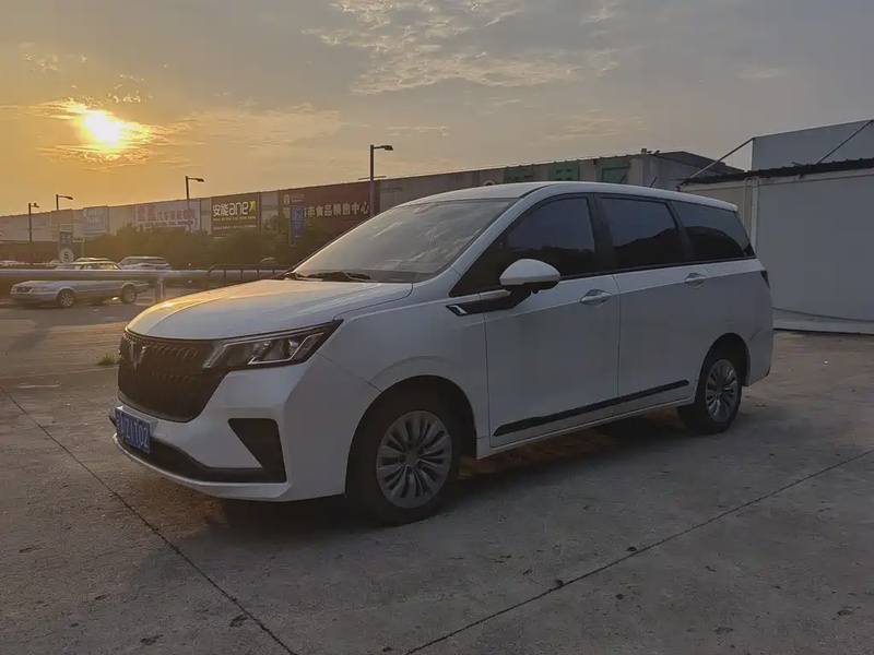 Wuling Jiachen