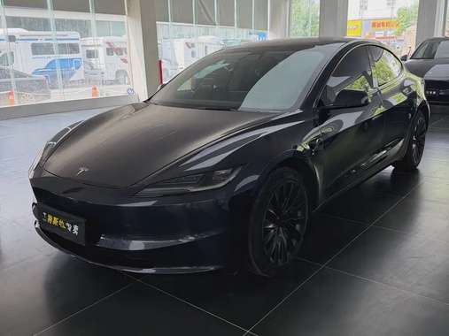 Tesla Model 3 2024