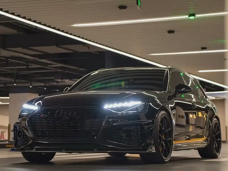 Audi RS4