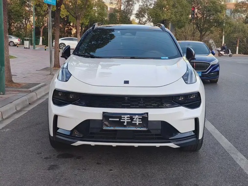 Lynk & Co 01 2022