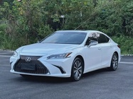 Lexus ES 2019