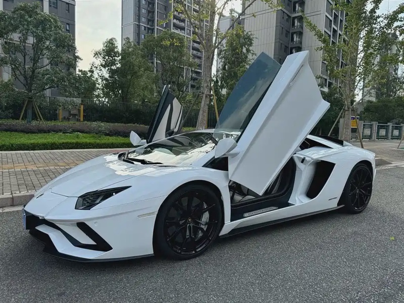 Lamborghini Aventador