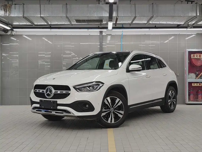 Mercedes-Benz GLA-Class