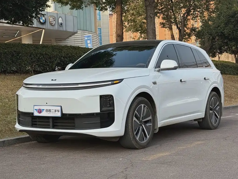 Li Auto L6