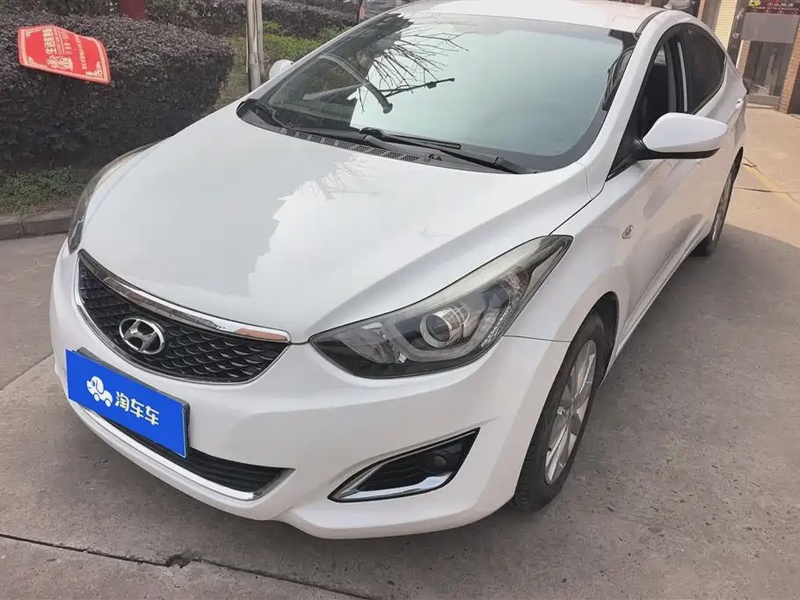 Hyundai Elantra