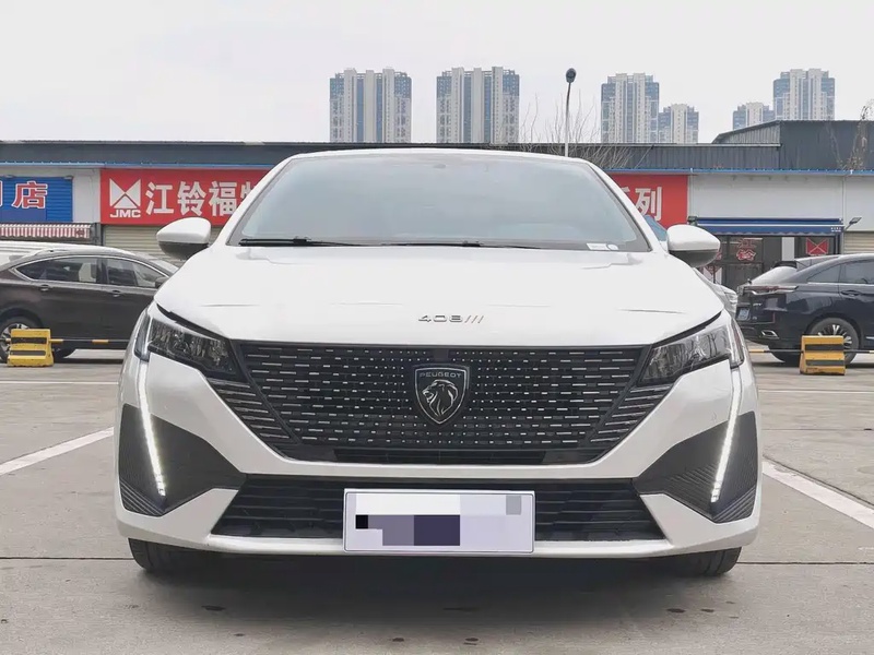 Peugeot 408