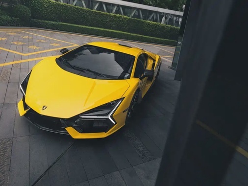 Lamborghini Revuelto 2026