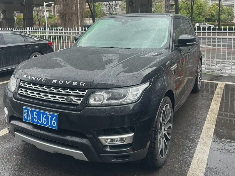Land Rover Sport