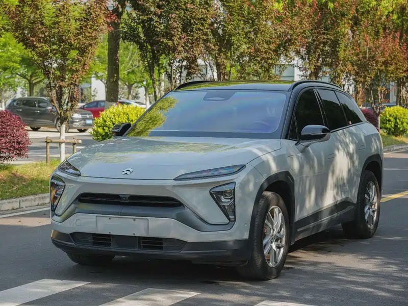 NIO ES6